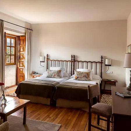 Hotel De 4*